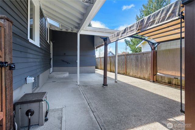 864 S Fife Street, Tacoma, WA 98405