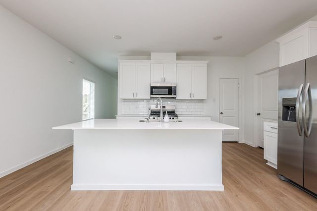 1506 Shimmering Ocean Way, Iowa Colony, TX 77583
