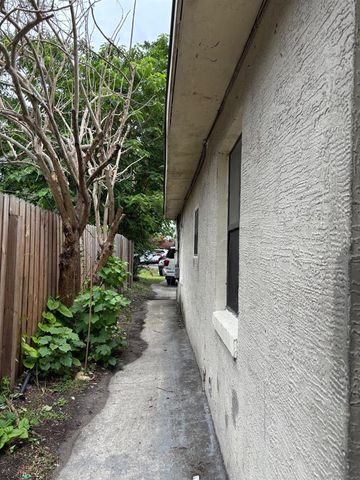 1014 37TH STREET, Orlando, FL 32805