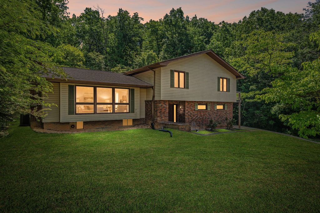 3816 Pickering Avenue, Chattanooga, TN 37415