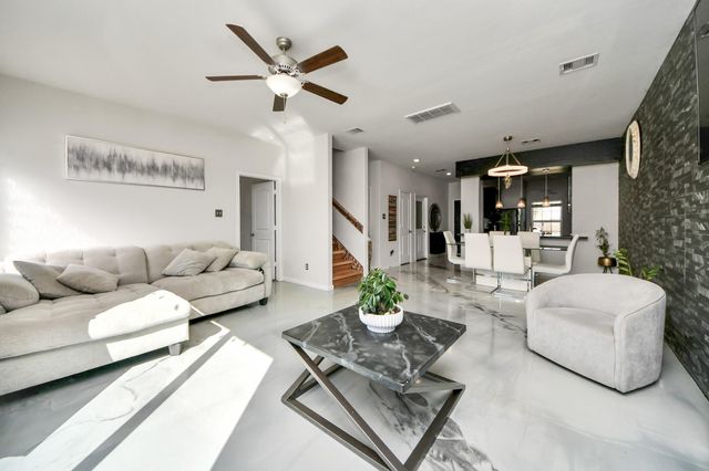 15203 Albert Oak Drive, Humble, TX 77396