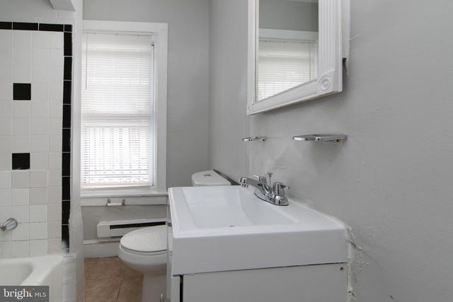 2707 WESTFIELD AVE, Camden, NJ 08105