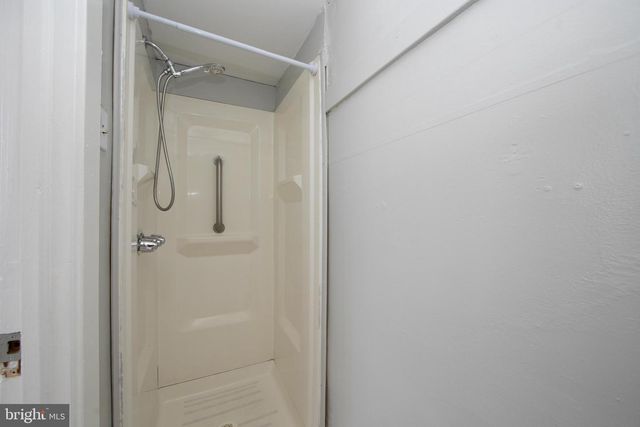 2707 WESTFIELD AVE, Camden, NJ 08105