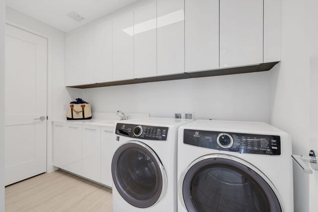 151 N Seabreeze Boulevard 903, Fort Lauderdale, FL 33304