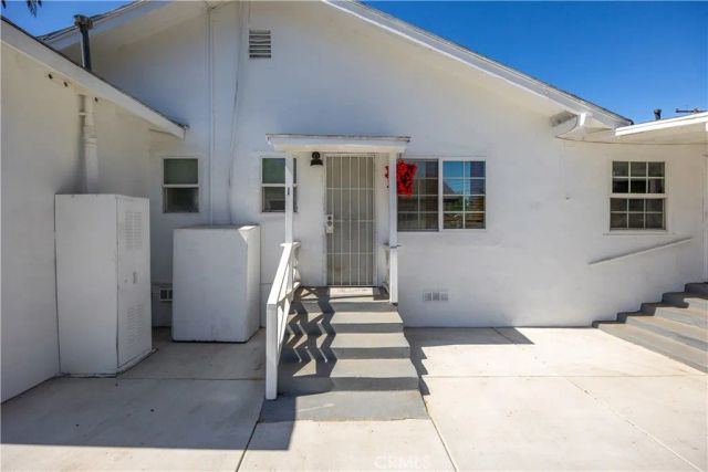 111 S South Lindsay Street, Lake Elsinore, CA 92530
