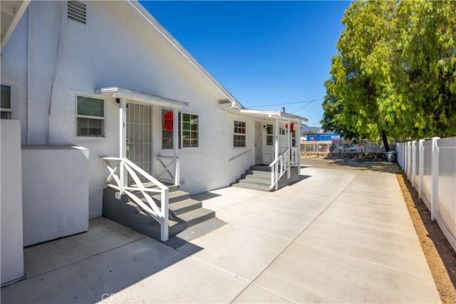 111 S South Lindsay Street, Lake Elsinore, CA 92530