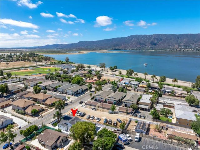 111 S South Lindsay Street, Lake Elsinore, CA 92530