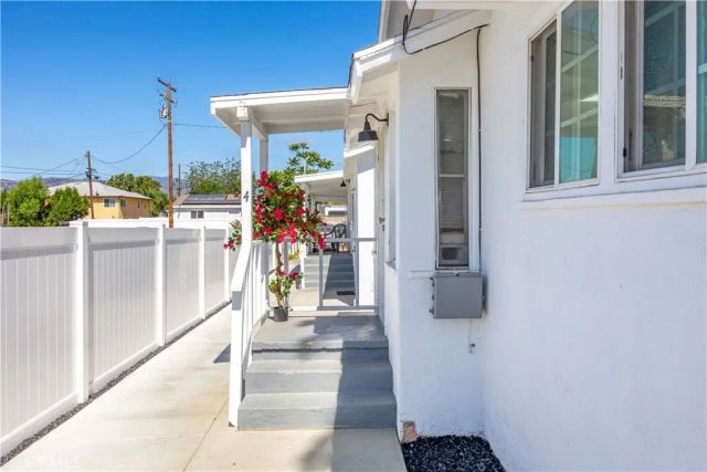 111 S South Lindsay Street, Lake Elsinore, CA 92530
