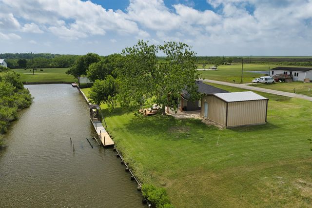 5131 County Road 868e, Brazoria, TX 77422