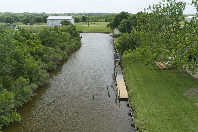 5131 County Road 868e, Brazoria, TX 77422