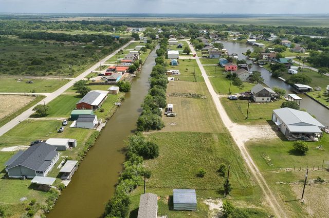 5131 County Road 868e, Brazoria, TX 77422