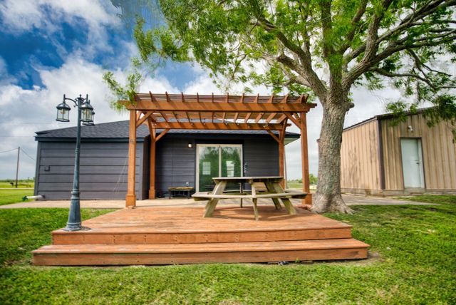 5131 County Road 868e, Brazoria, TX 77422
