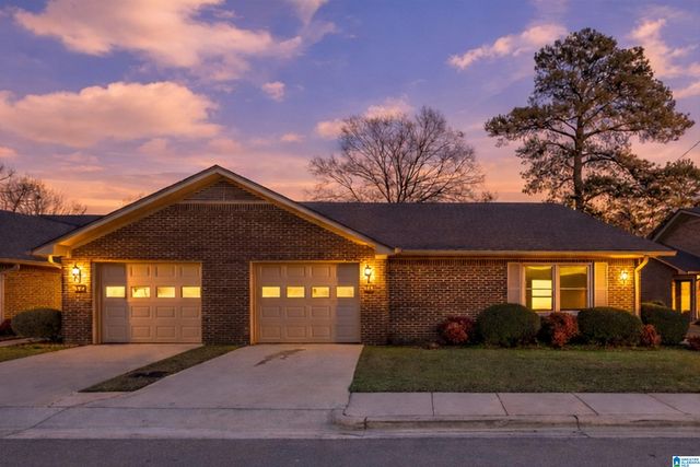 1006 EDWARDIAN WAY SW, Cullman, AL 35055