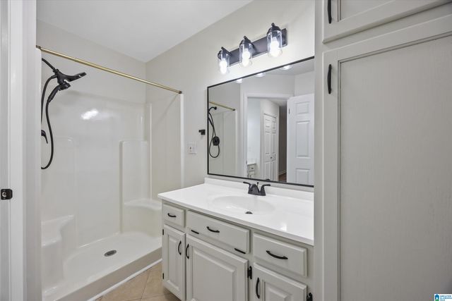 1006 EDWARDIAN WAY SW, Cullman, AL 35055