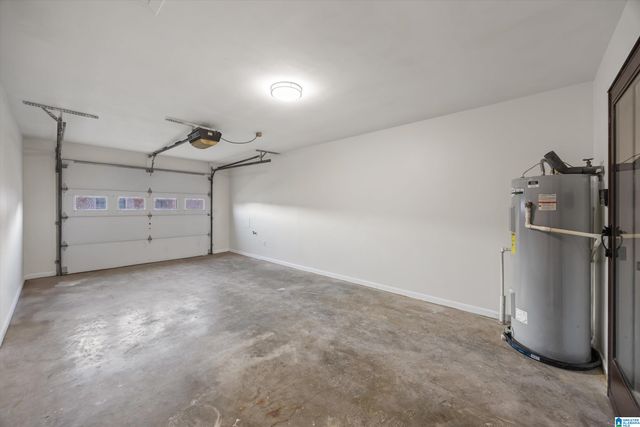 1006 EDWARDIAN WAY SW, Cullman, AL 35055