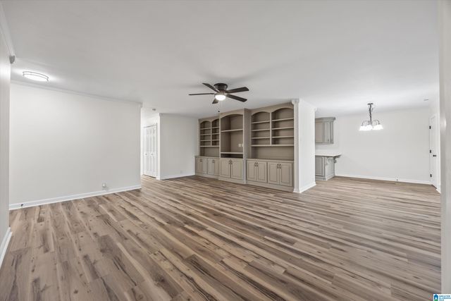 1006 EDWARDIAN WAY SW, Cullman, AL 35055