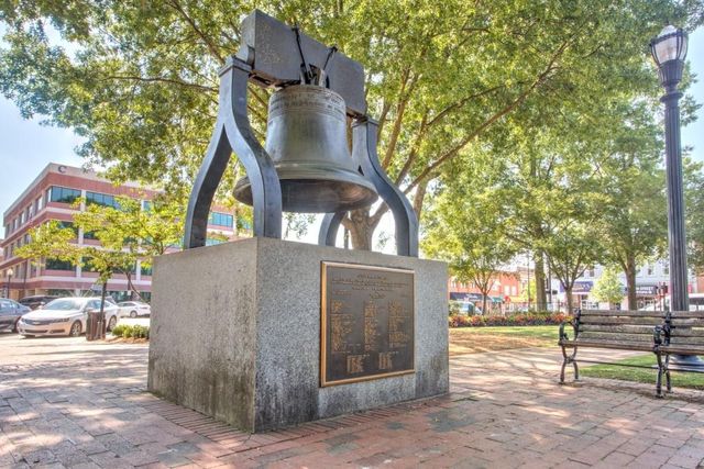 3275 Hilltop Circle, Marietta, GA 30066