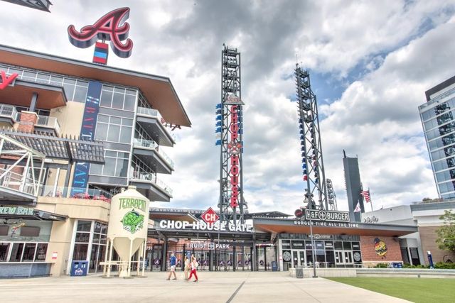 3275 Hilltop Circle, Marietta, GA 30066