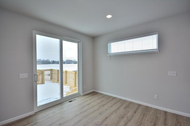 1021 Elderberry ROAD, Oconomowoc, WI 53066