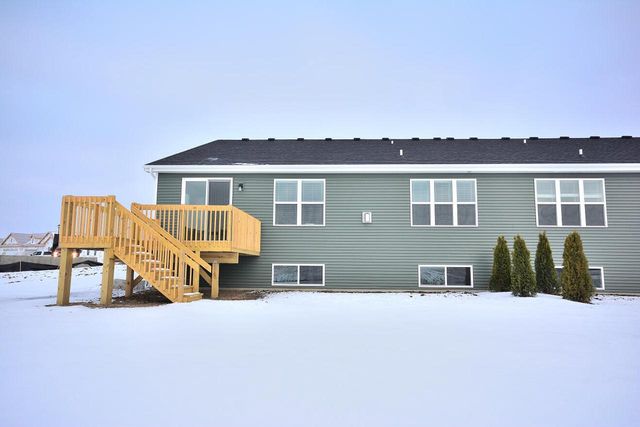 1021 Elderberry ROAD, Oconomowoc, WI 53066