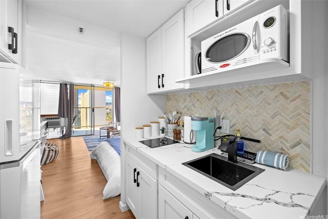 445 Seaside Avenue 2912, Honolulu, HI 96815