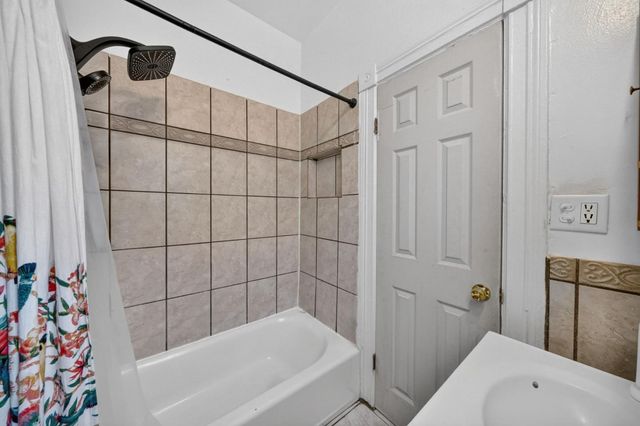 2347 E 17th Street, Oakland, CA 94601