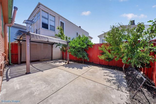 2347 E 17th Street, Oakland, CA 94601