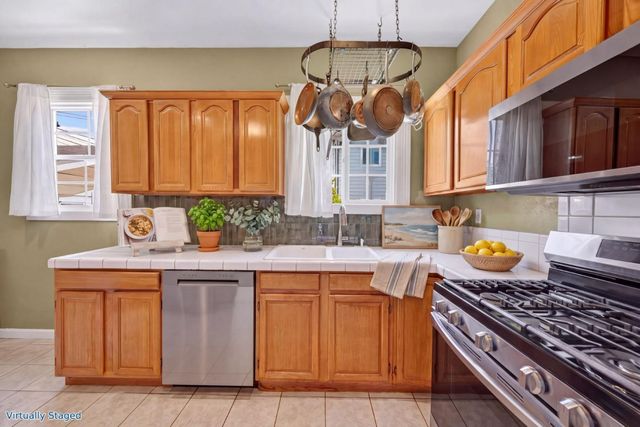 2347 E 17th Street, Oakland, CA 94601