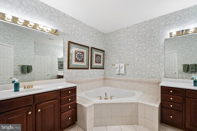 3769 RUSSETT MAPLE CT, Dumfries, VA 22025