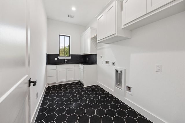 1201 Confederate Road, Houston, TX 77055