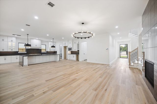 1201 Confederate Road, Houston, TX 77055