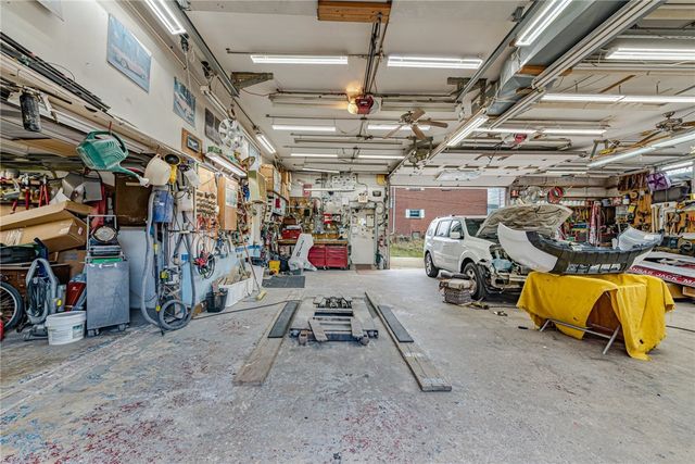 502 N Main St, Chartiers, PA 15342