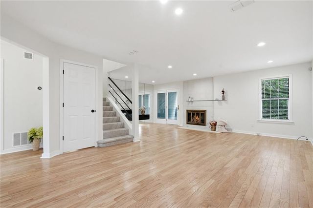 512 Mcgill Place NE, Atlanta, GA 30312