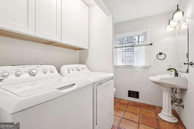 100 Westwood Drive NW, Marietta, GA 30064