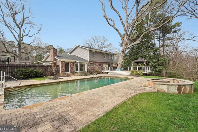 100 Westwood Drive NW, Marietta, GA 30064