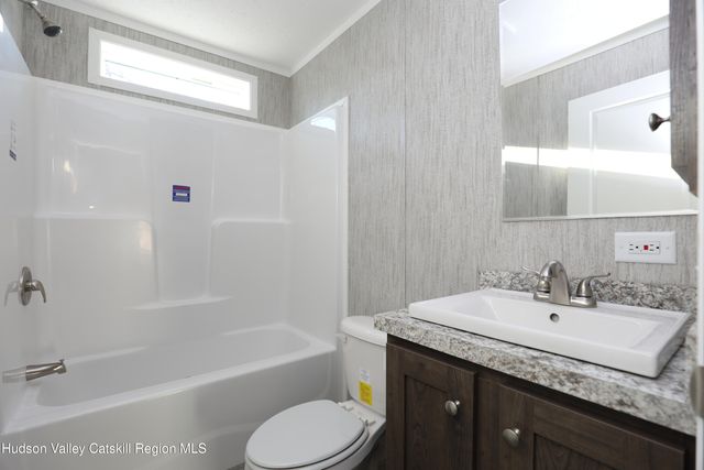 414 Joslen Boulevard 1, Hudson, NY 12534