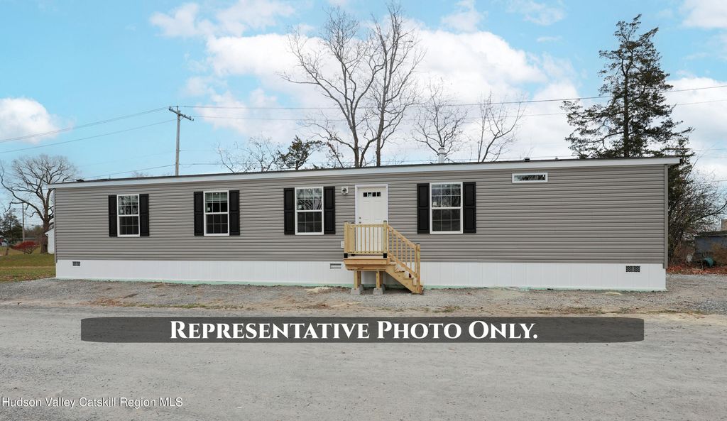 414 Joslen Boulevard 1, Hudson, NY 12534