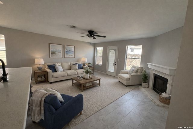 117 CREEKSIDE DR, Cibolo, TX 78108