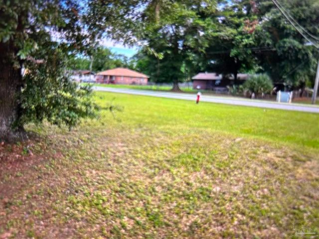 3026 N Roosevelt St, Pensacola, FL 32503