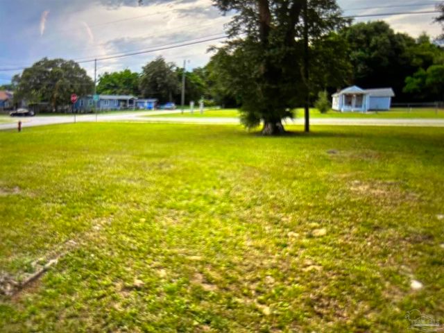 3026 N Roosevelt St, Pensacola, FL 32503