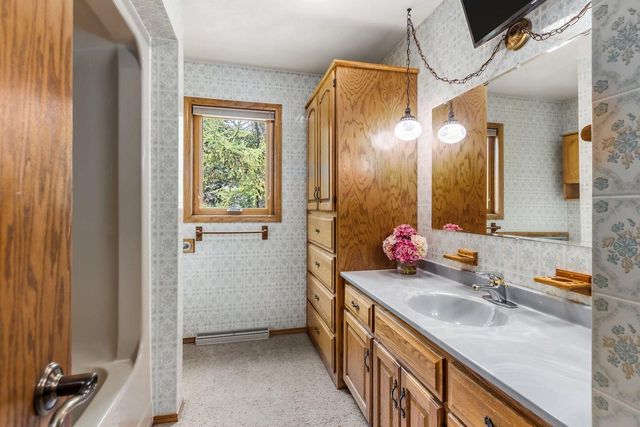 N7488 FRENCH ROAD, Seymour, WI 54165