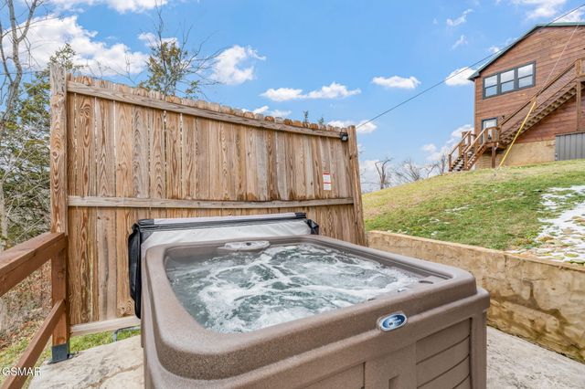 2138 Kerr Road, Sevierville, TN 37876