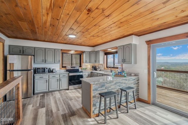 2138 Kerr Road, Sevierville, TN 37876