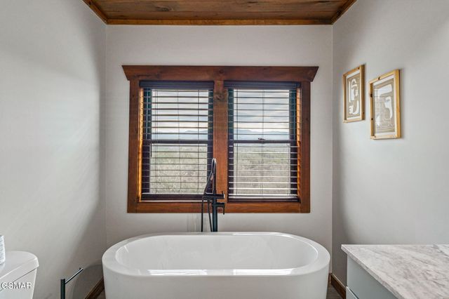 2138 Kerr Road, Sevierville, TN 37876