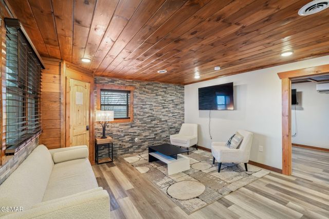 2138 Kerr Road, Sevierville, TN 37876