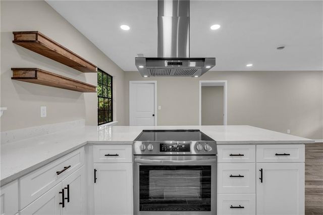 8949 Raven Drive, Jonesboro, GA 30238