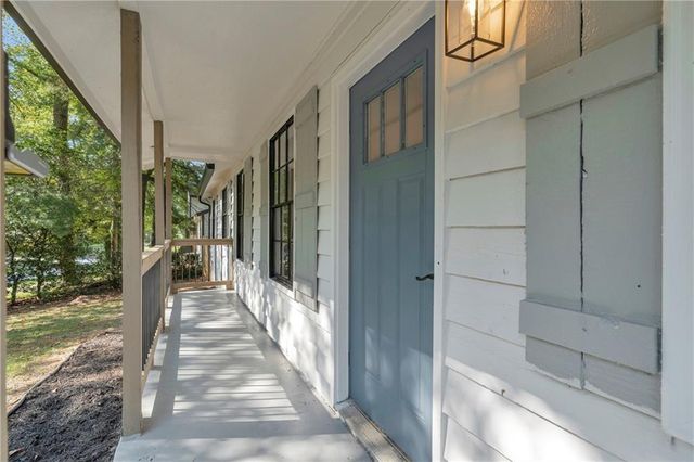 8949 Raven Drive, Jonesboro, GA 30238