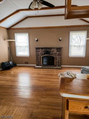 43 Chesapeake Ave, Parsippany-troy Hills Twp., NJ 07034