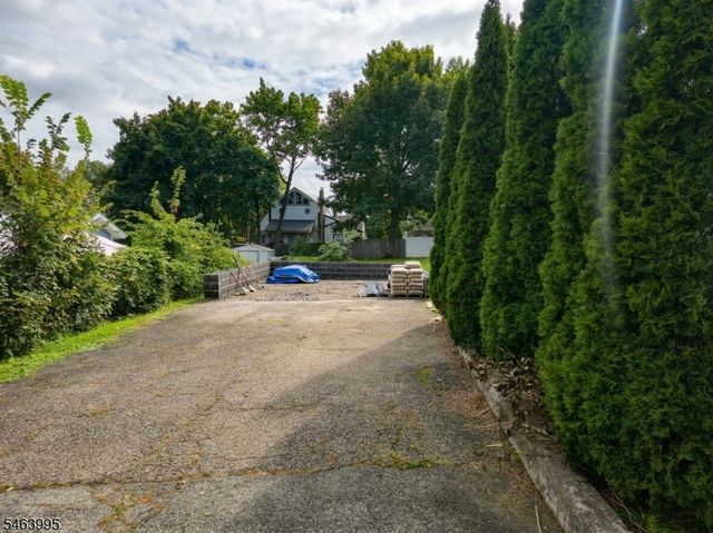 43 Chesapeake Ave, Parsippany-troy Hills Twp., NJ 07034