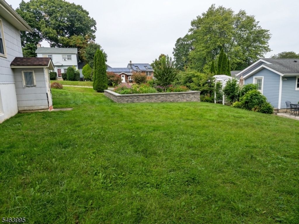 43 Chesapeake Ave, Parsippany-troy Hills Twp., NJ 07034 — photo 2